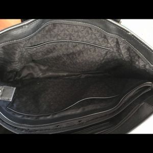 MICHAEL Michael Kors Bags - Michael Kors Voyager Medium MICHAEL Michael Kors Bags - Michael Kors Voyager Medium